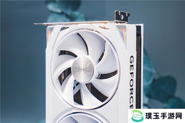 开启DLSS 4 步入4K游戏新门槛，耕升 GeForce RTX 5070 踏雪 OC 灵动来袭！