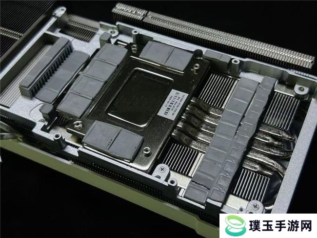 影驰 GeForce RTX 5070 Ti 金属大师 OC评测：DLSS 4超强发挥