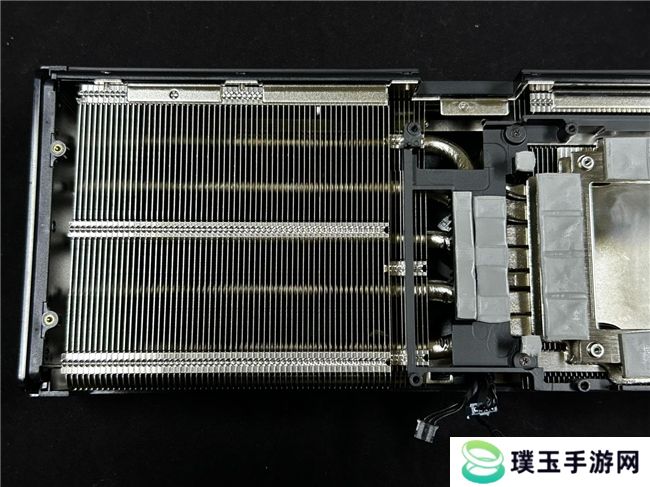 炫酷来袭，耕升 GeForce RTX 5070 Ti 炫光·超 OC带来超高性能