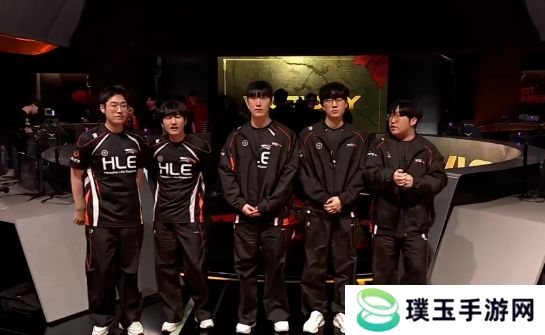 T1无缘4强，Zeus亲手痛打老东家，奥拉夫高地手刃Faker，太可惜了